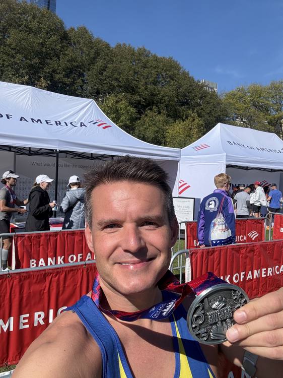 Gareth Hiron running coach at Chicago Marathon